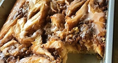 Cinnabon Cinnamon Roll Cake