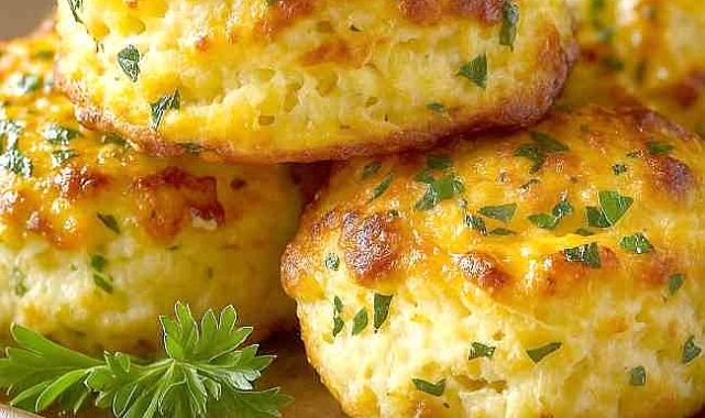 Crab Cheddar Biscuits Recipe