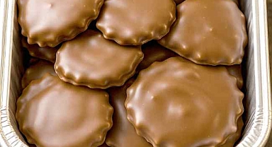 Homemade Turtle Candy With Pecans and Caramel Recipe