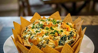 Cheesy Spinach Artichoke Dip Recipe