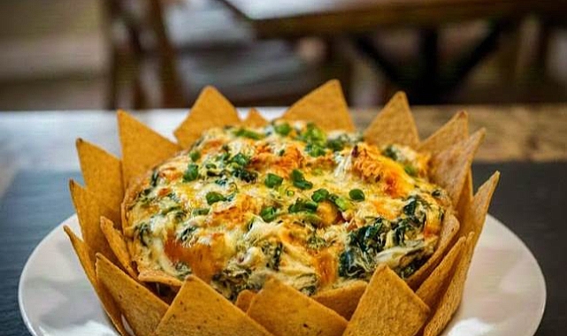 Cheesy Spinach Artichoke Dip Recipe