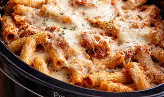 4-Ingredient Slow Cooker Baked Ziti-Style Penne Recipe