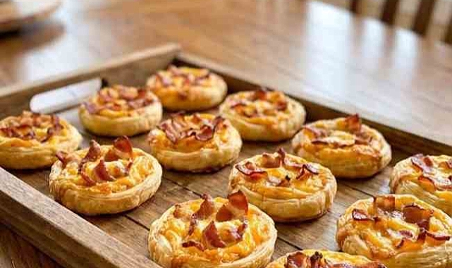 Baked Bacon, Egg, and Cheese Pinwheels Recipe