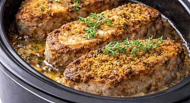Slow Cooker Pork Chops with Stuffing Crust Recipe