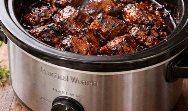 4-Ingredient Slow Cooker Country-Style Boneless Pork Ribs Recipe