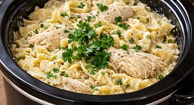 5-Ingredient Amish Chicken & Noodles Recipe