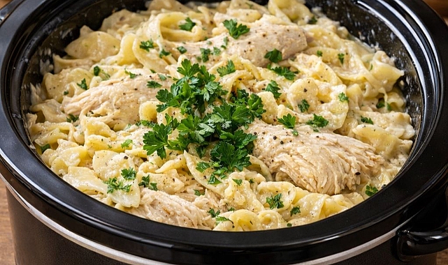 5-Ingredient Amish Chicken & Noodles Recipe