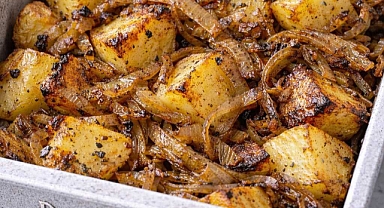 Oven Baked Amish Roasted Potatoes and Onions Recipe