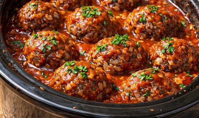 Slow Cooker Amish Porcupine Meatballs Recipe