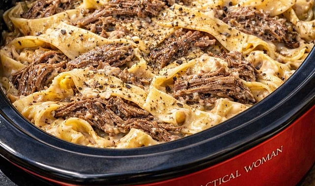 Slow Cooker Beef and Noodles Recipe
