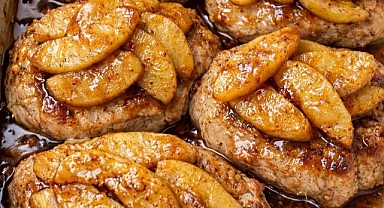 3-Ingredients Apple Pie Pork Chops Recipe