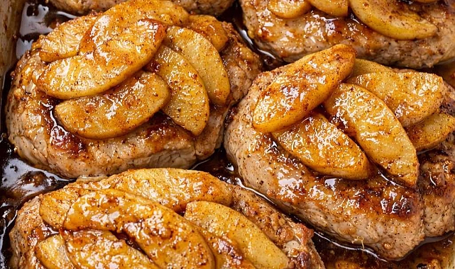 3-Ingredients Apple Pie Pork Chops Recipe