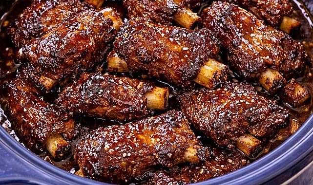 4-Ingredient Brown Sugar Pork Ribs Recipe