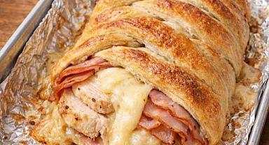 4-Ingredient Chicken Cordon Bleu Crescent Braid Recipe