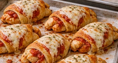 4-Ingredient Chicken Parmesan Crescent Bundles Recipe