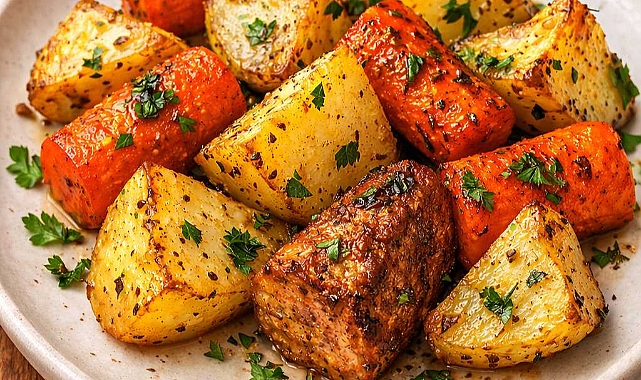 4-Ingredient Roasted Potatoes and Carrots Recipe