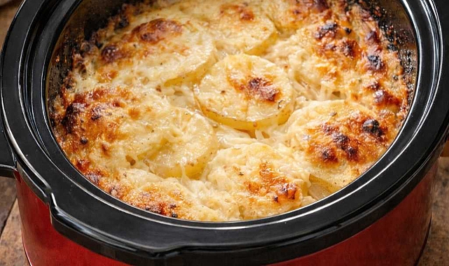 4-Ingredient Sunday Scalloped Potatoes Recipe
