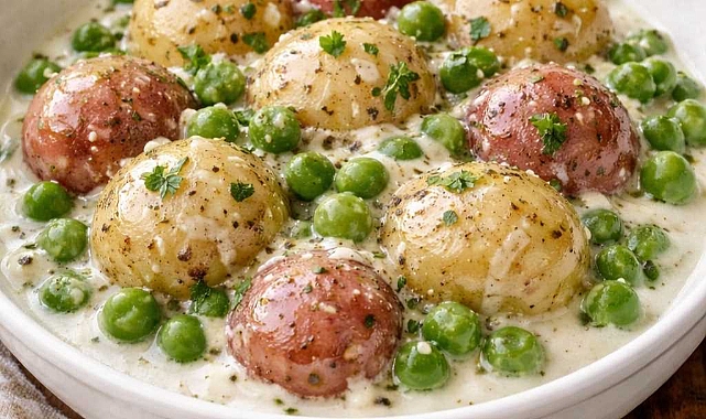 Amish Creamed Peas and Baby Potatoes Recipe