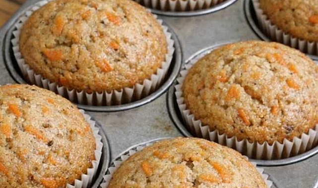 Aunt Linda’s Carrot Cake Cupcakes Recipe