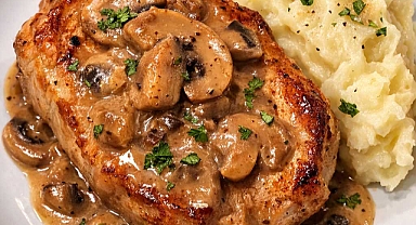 Oven Baked 3-Ingredient Creamy Mushroom Pork Chops Recipe