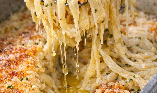 Oven Baked Garlic Parmesan Noodles Recipe