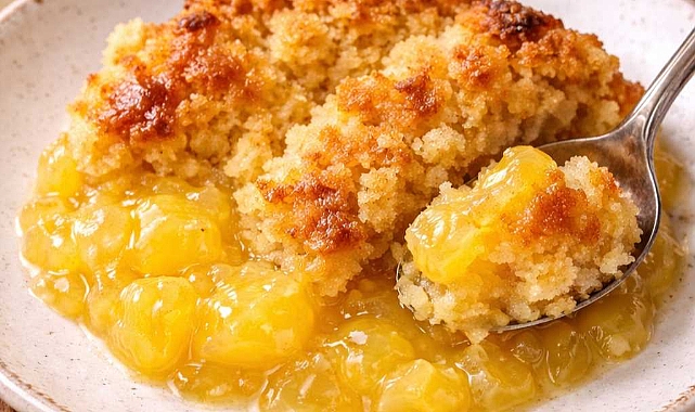 Slow Cooker 3-Ingredient Lemon Cobbler Recipe