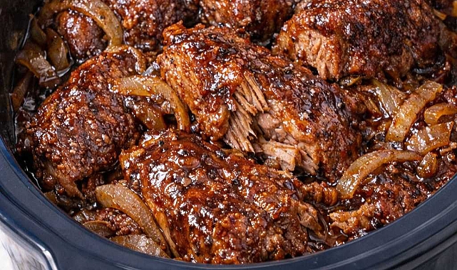 Slow Cooker 4-Ingredient Poor Man's Ribs Recipe