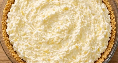 3-Ingredient Pineapple Fluff Pie Recipe