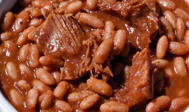 4-Ingredient Ham Hocks and Pinto Beans Recipe