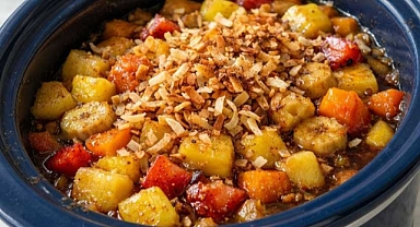 4-Ingredient Slow Cooker Tropical Fruit Bake Recipe