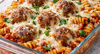 5-Ingredient Oven Meatball Pasta Bake Recipe