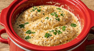 5-Ingredient Slow Cooker Retro Cream Chicken Recipe