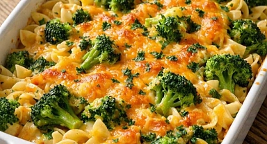 Oven-Baked 4-Ingredient Amish Cheddar Broccoli Noodles Recipe
