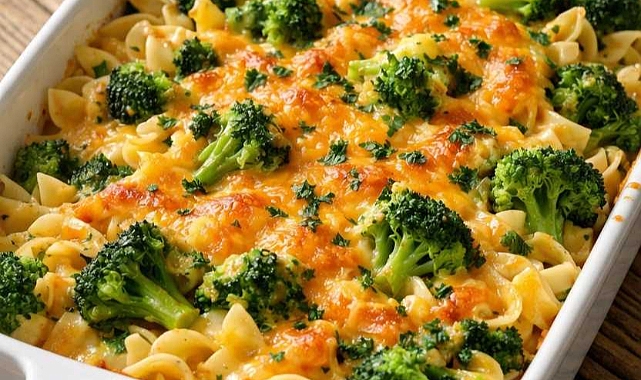 Oven-Baked 4-Ingredient Amish Cheddar Broccoli Noodles Recipe