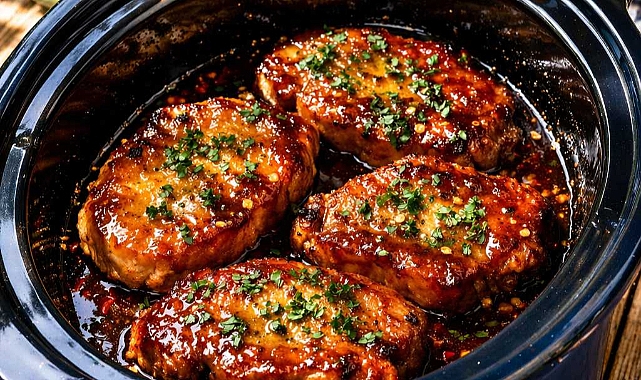 Slow Cooker Amish Maple Pork Chops Recipe