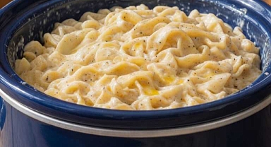 Slow Cooker Amish Sour Cream Noodles Recipe
