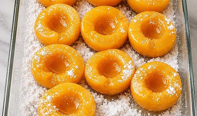 4-Ingredient Baked Canned Peach Dessert Recipe