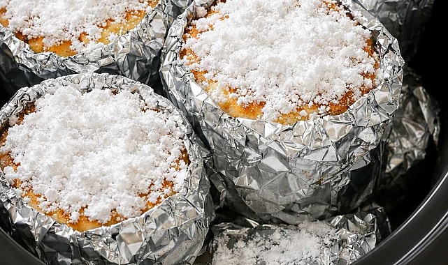 4-Ingredient Foil-Wrapped Angel Food Cakes Recipe