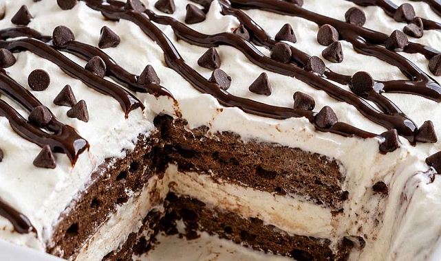 4-Ingredient Oven Baked Ice Cream Sandwich Dessert Recipe