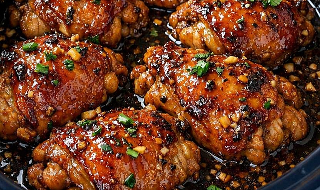 4-Ingredient Slow Cooker Honey Glazed Chicken Thighs Recipe
