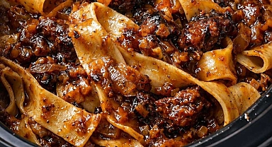 4-Ingredient Slow Cooker Ribbon Noodles Recipe