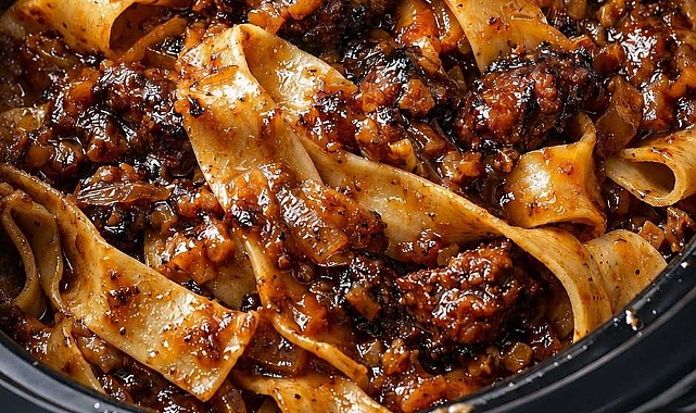 4-Ingredient Slow Cooker Ribbon Noodles Recipe