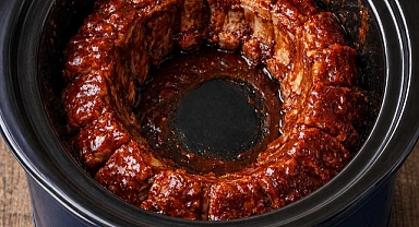4-Ingredient Slow Cooker Vintage Sticky Spareribs Recipe