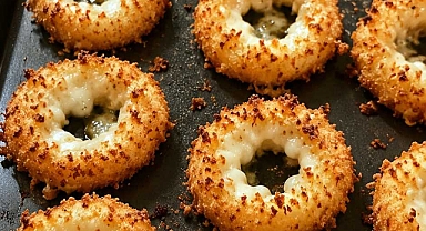 Baked Mozzarella Onion Rings Recipe