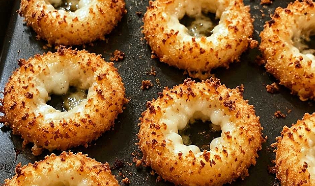Baked Mozzarella Onion Rings Recipe