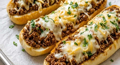 Philly Cheesesteak Garlic Bread Recipe