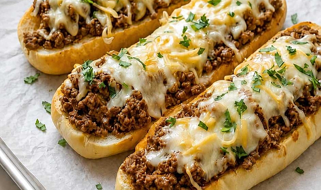 Philly Cheesesteak Garlic Bread Recipe