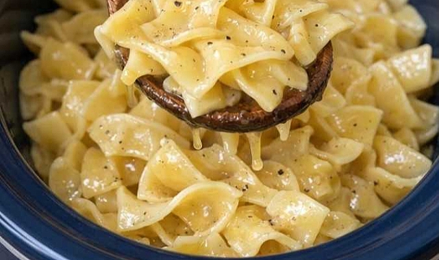Slow Cooker 3-Ingredient Amish Butter Noodles Recipe