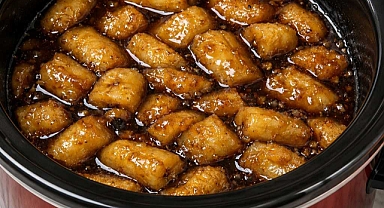 Slow Cooker 4-Ingredient Bananas Foster Recipe