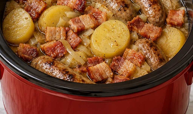 Slow Cooker 4-Ingredient Dublin Coddle Recipe
